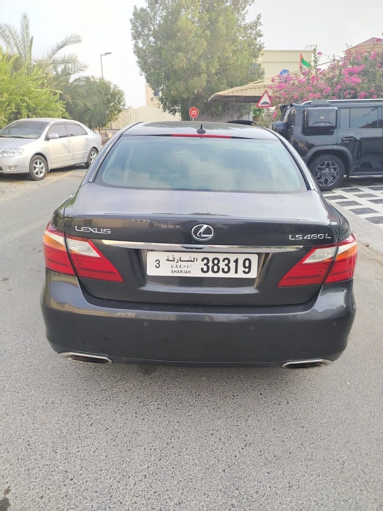 لكزس LS 460 فاخر