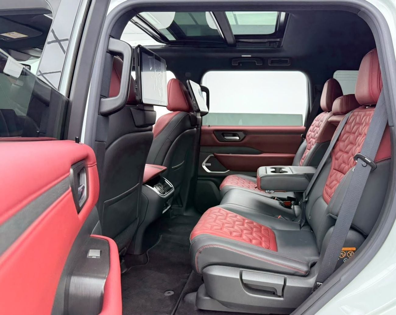 نيسان باترول LE PLATINUM CITY 2025 Nissan Patrol LE Platinum City, Agency Warranty, Full Service History, GCC Specs