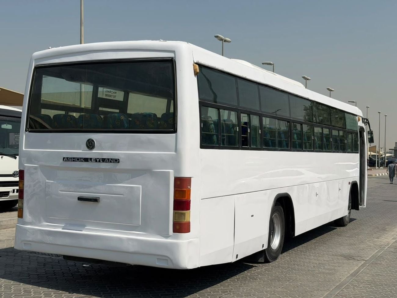 اشوك ليلاند فالكون 5.7L