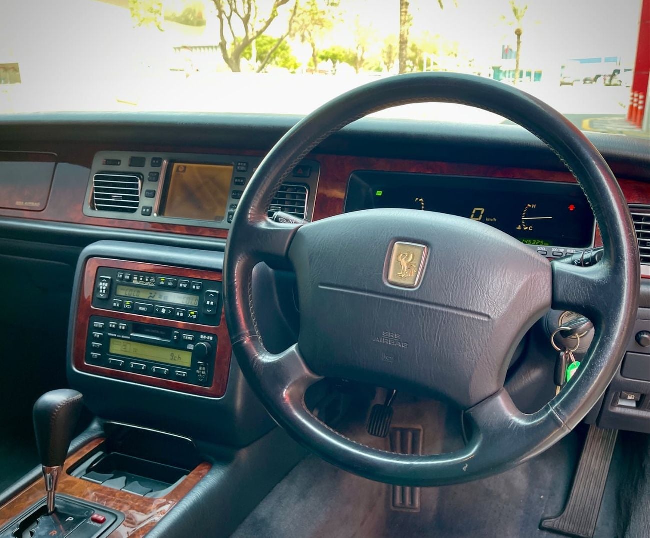 Toyota Century STANDARD 5.0l V12