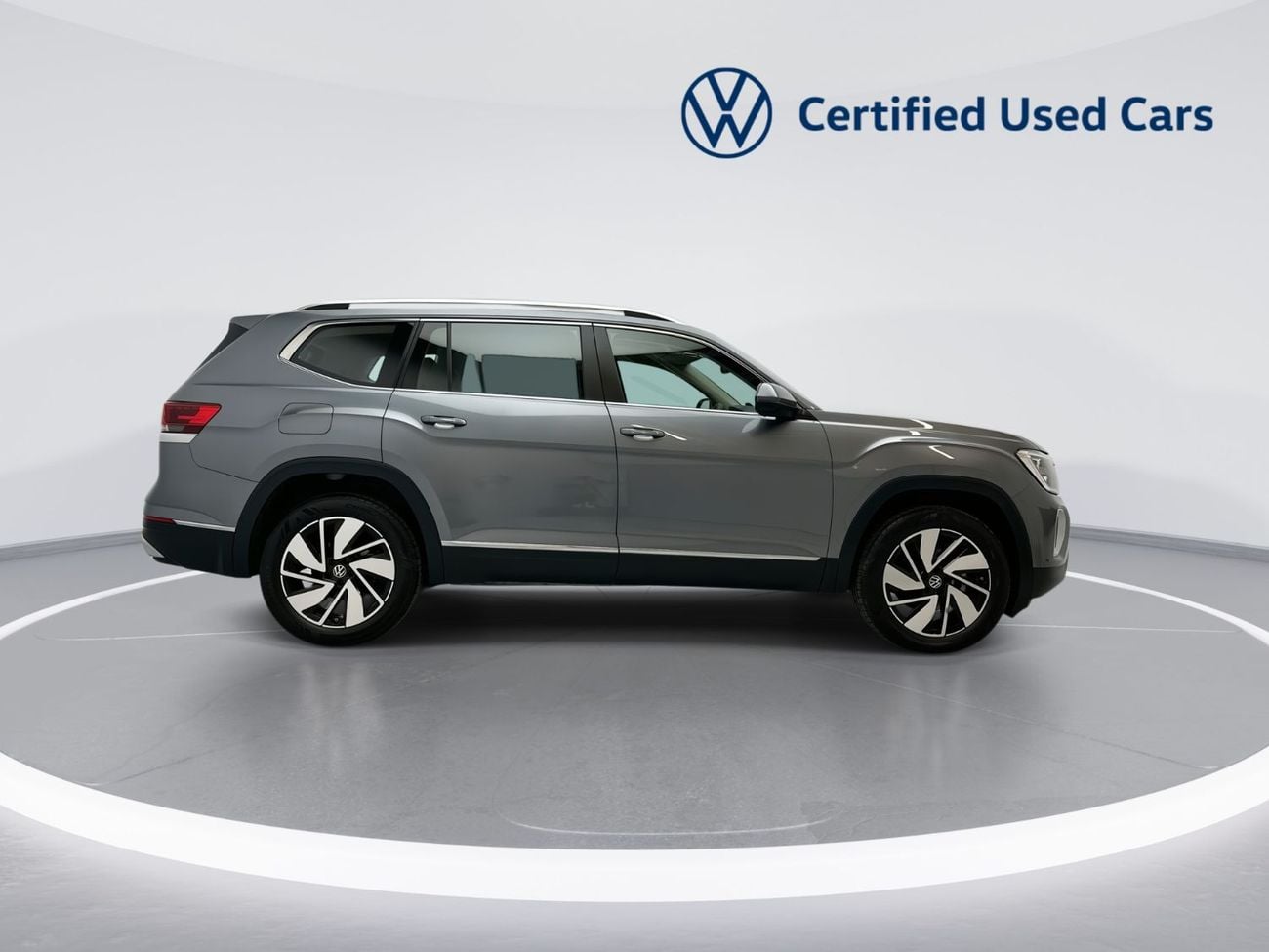 Volkswagen Teramont COMFORTLINE Teramont Comfortline Premium Leather 7-Seater SUV | Panoramic Sunroof | Desert Comfort Ready