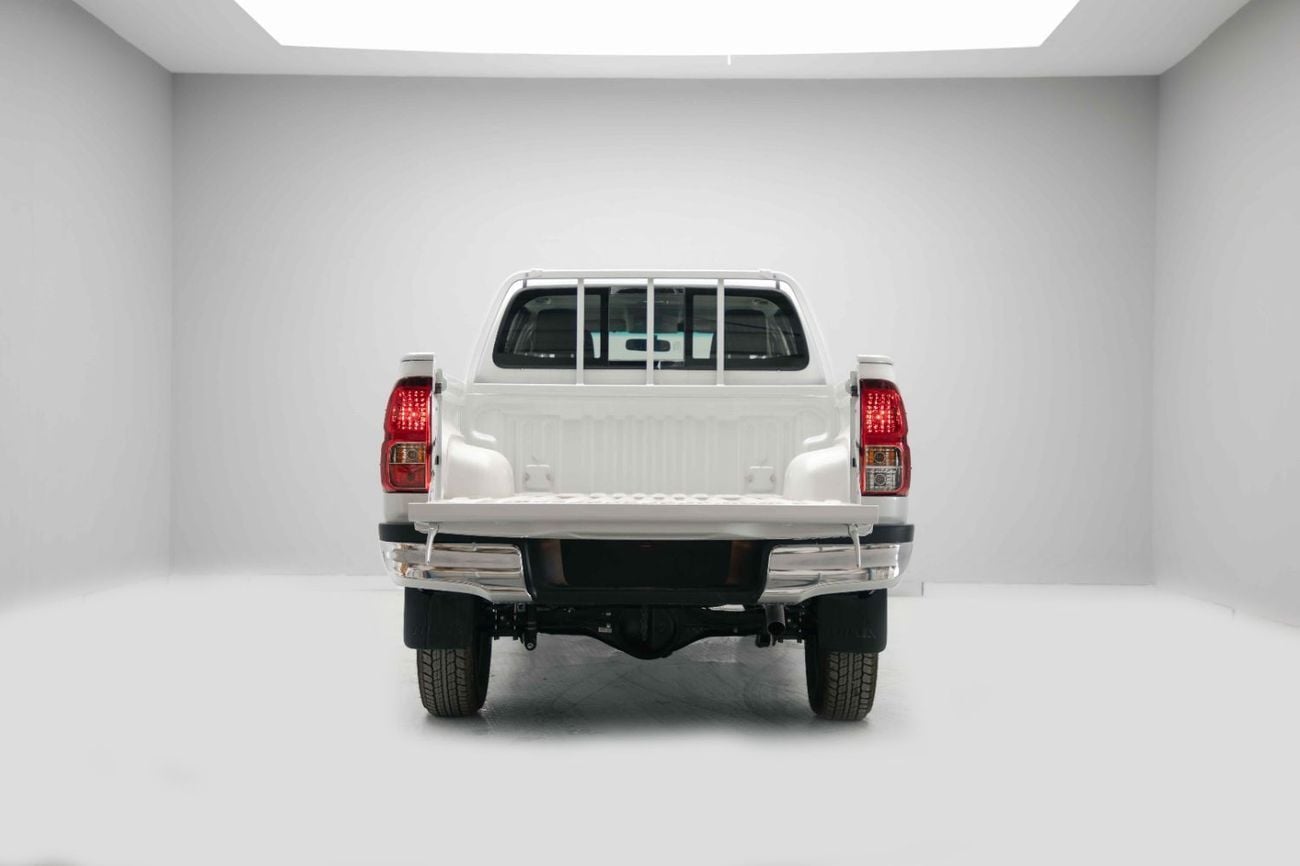 Toyota Hilux 4X4 2.4L - Platinum White Pearl Inside Black | Export Only