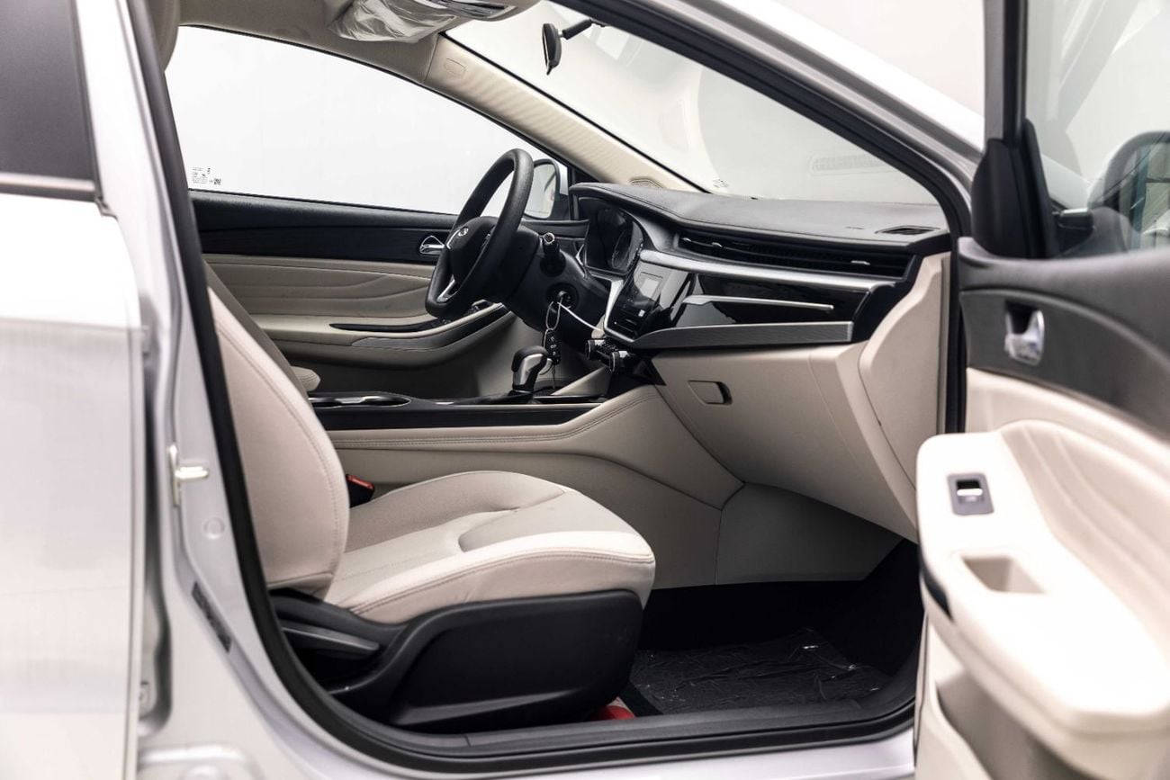Chery Arrizo 5 1.5L - Silver Inside Beige | Export Only