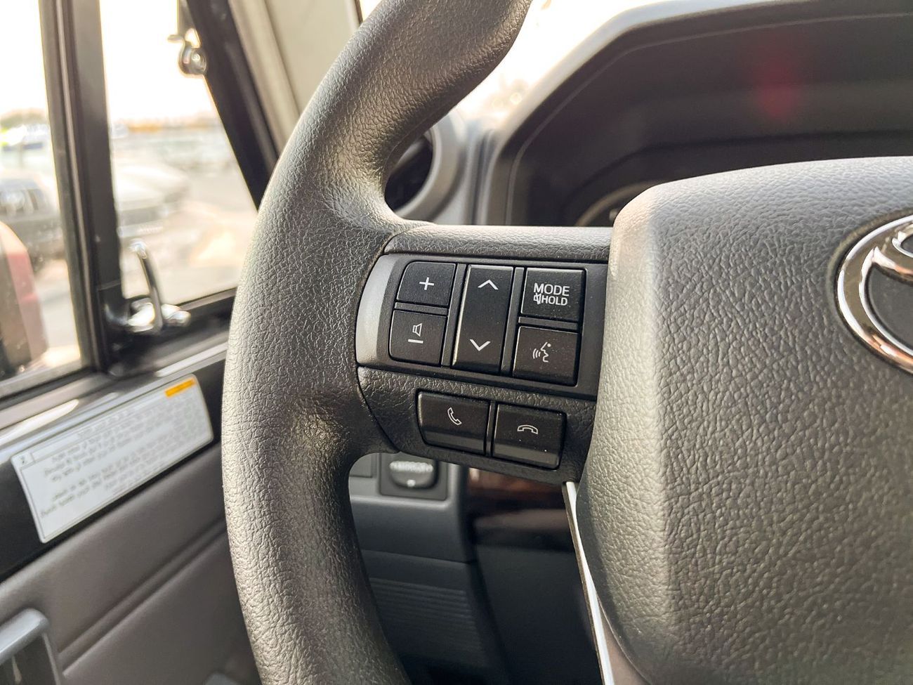 Toyota Land Cruiser Pick Up 4.0L V6 STD-E EXPORT ONLY - TOYOTA LC79 4.0L STD-E