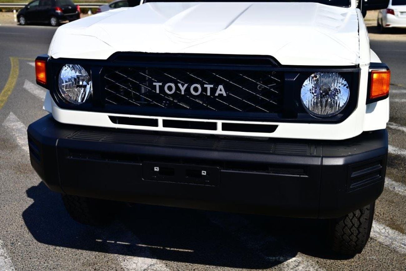 تويوتا لاند كروزر 70 LC 78 HARDTOP 2.8L AT