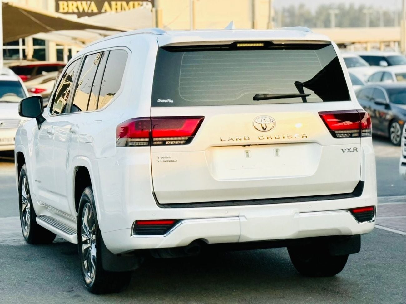 تويوتا لاند كروزر VXR