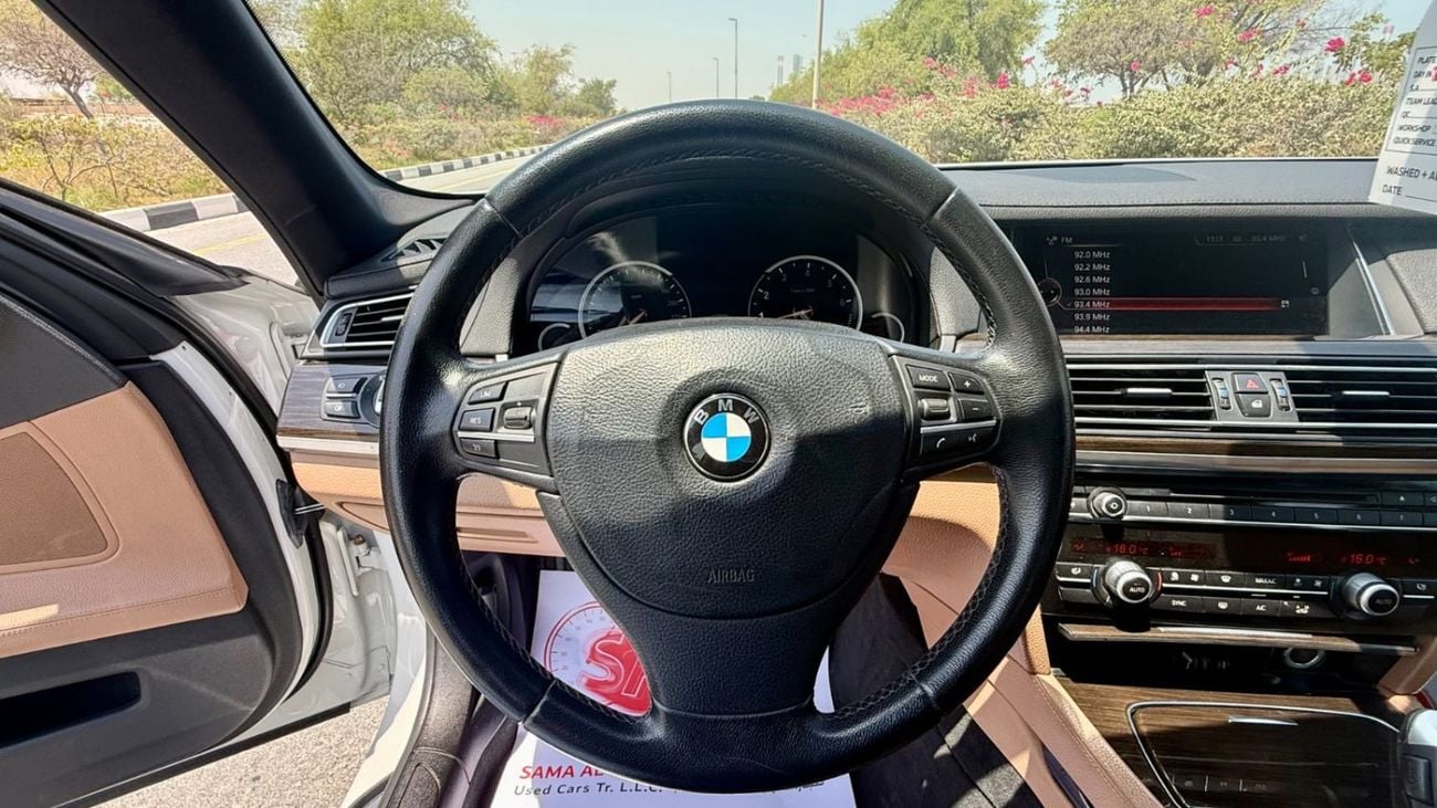 بي أم دبليو 740Li لاكجوري