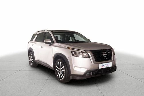 Nissan Pathfinder SV 3.5