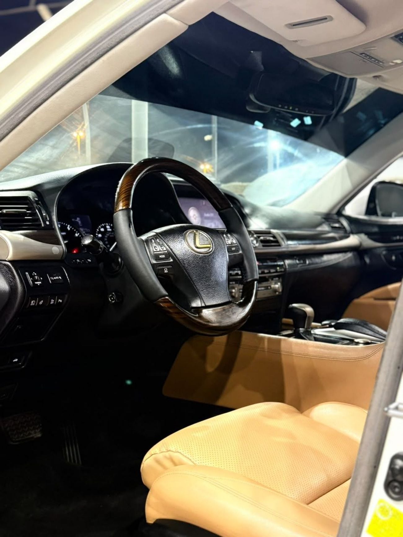 Lexus LS460 PRESTIGE SWB 39000