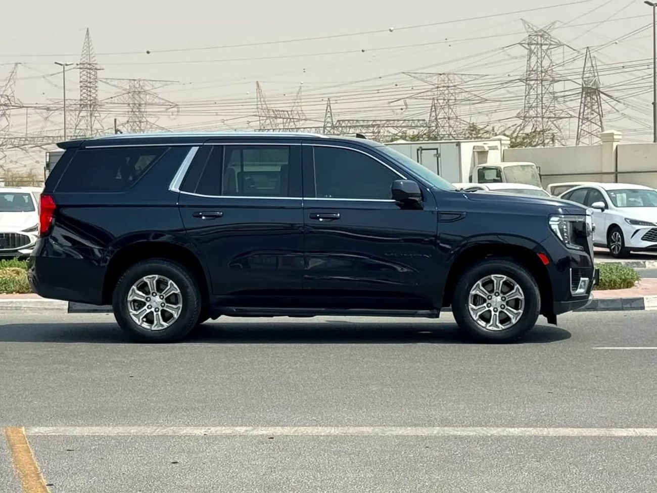 GMC Yukon SLE YOKON - AMERICAN SPECS - ONLY 94,000 KM