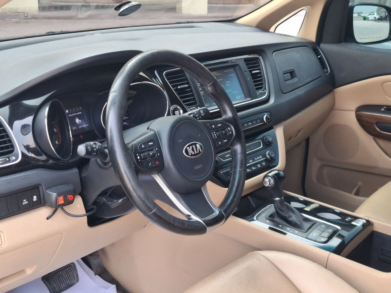 Kia Carnival