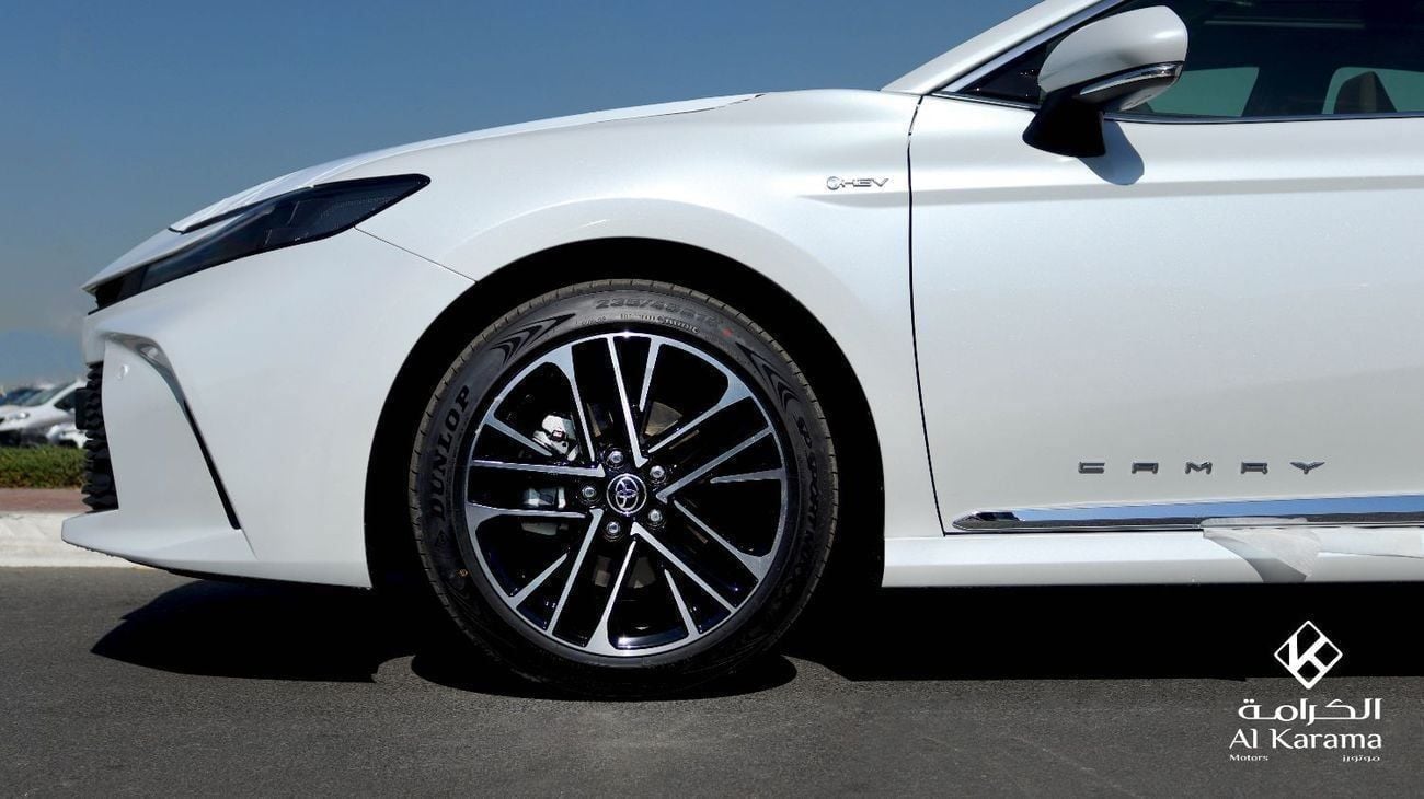 Toyota Camry LE HEV 2.5L Hybrid | Panoramic Moon Roof | Driver Seat Lumbar Support | GCC Specs