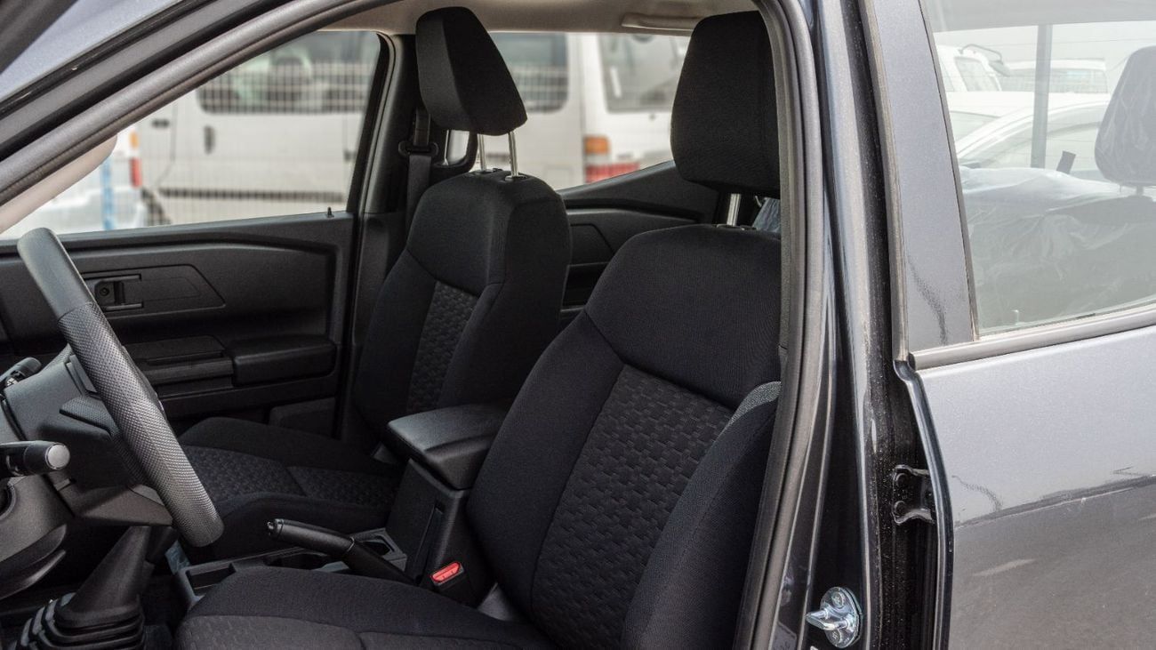 Mitsubishi L200 GL 2026 Mitsubishi L200 GLX 2.4L MT Petrol (Gray-Black)