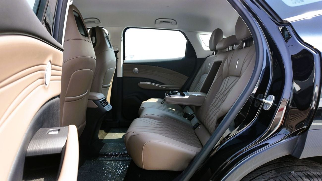 أومودا C7 Shs 1.6L TGDI 197HP