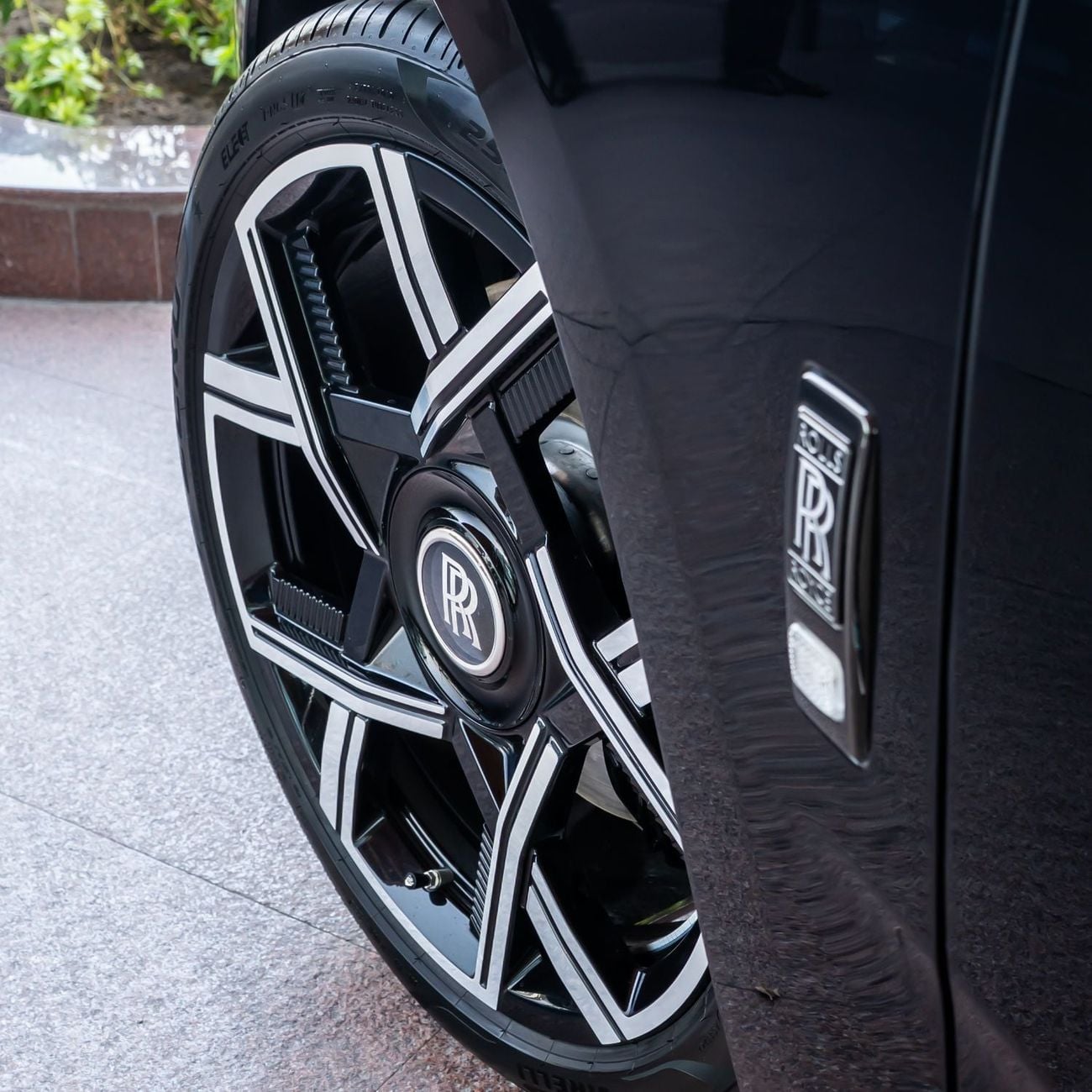 Rolls Royce Cullinan BLACK BADGE