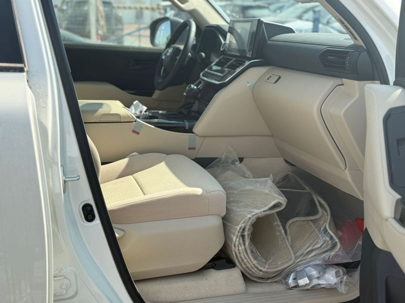 Toyota Land Cruiser 3.3L Diesel Twin Turbo, Basic Option, 2025 Model
