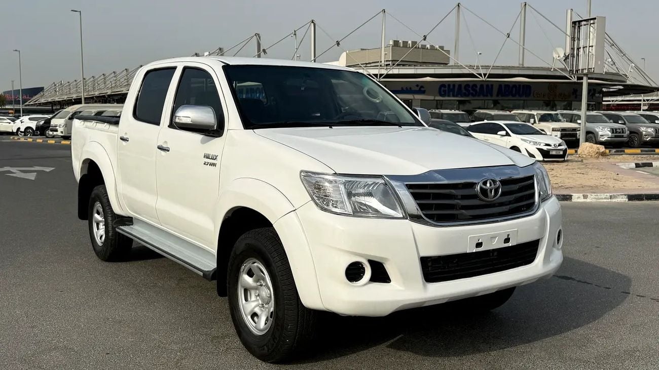 Toyota Hilux DLS 2.7L 4x4 Double Cab DLS | GCC Specs