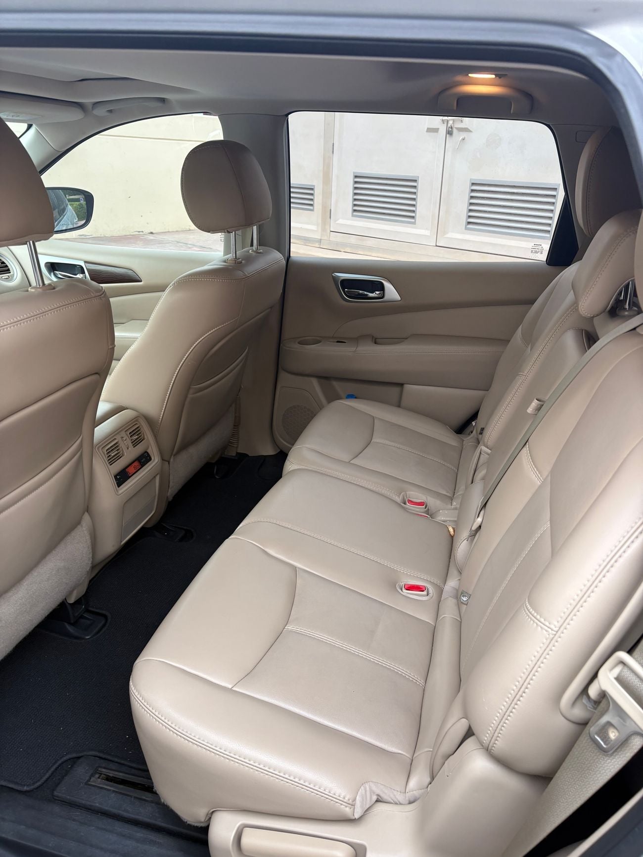 Nissan Pathfinder SV