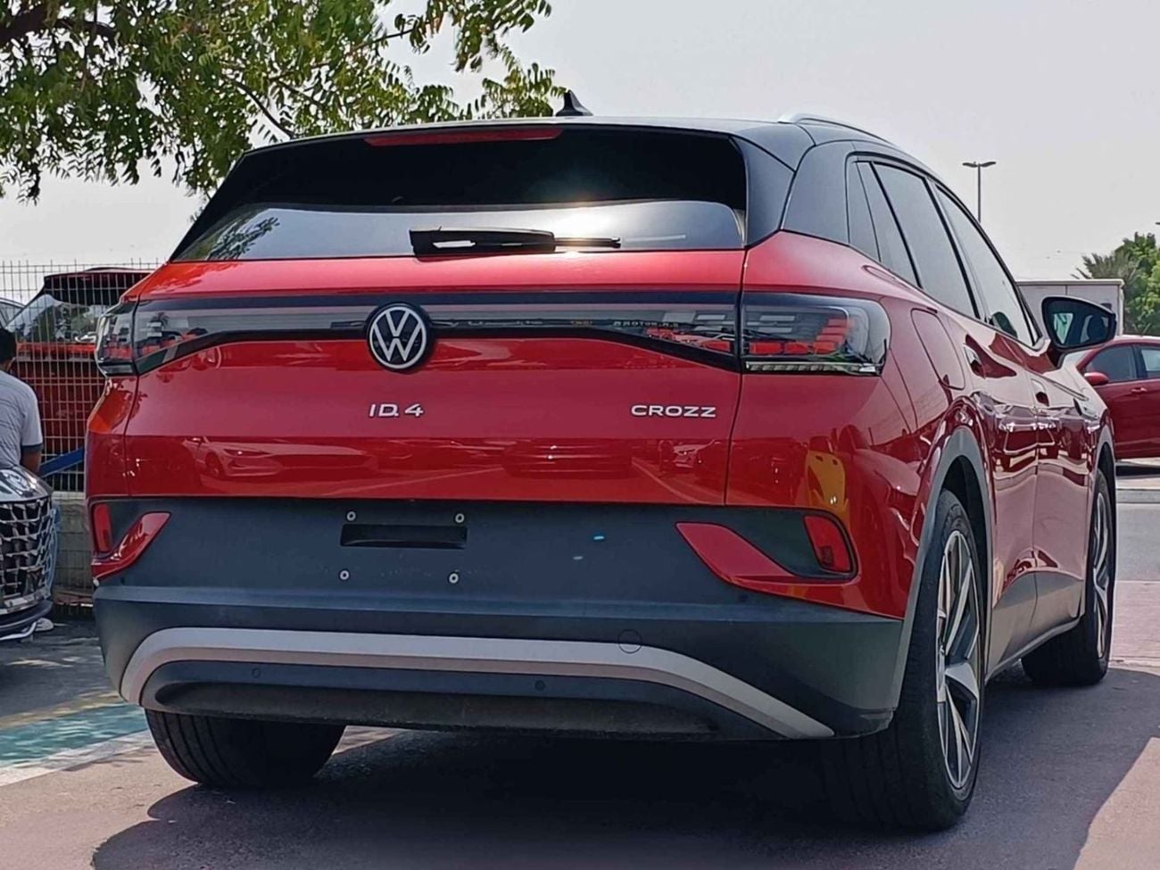Volkswagen ID.4 CROZZ PRO / ELECTRIC / 360 CAMERA / HEAD UP DISPLAY / PANORAMIC ROOF (CODE # ID4P-D)