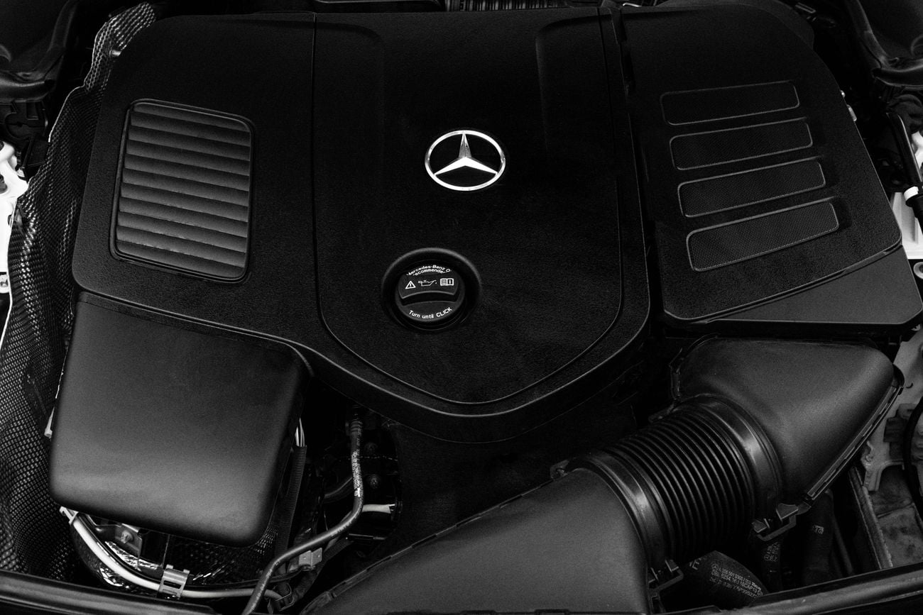 Mercedes Benz C200 PREMIUM PLUS | 3,682 P.M | 0% Downpayment | GARGASH WARRANTY!