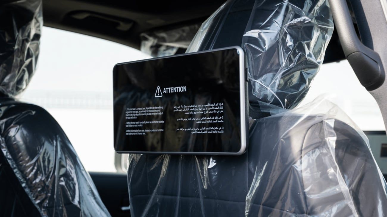 تويوتا لاند كروزر VX 4.0L with RADAR / FULL / Black on Black / 2026