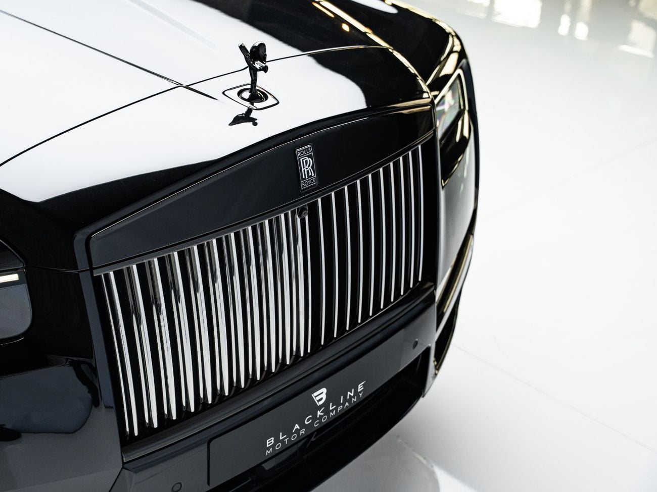 رولز رويس كولينان BLACK BADGE