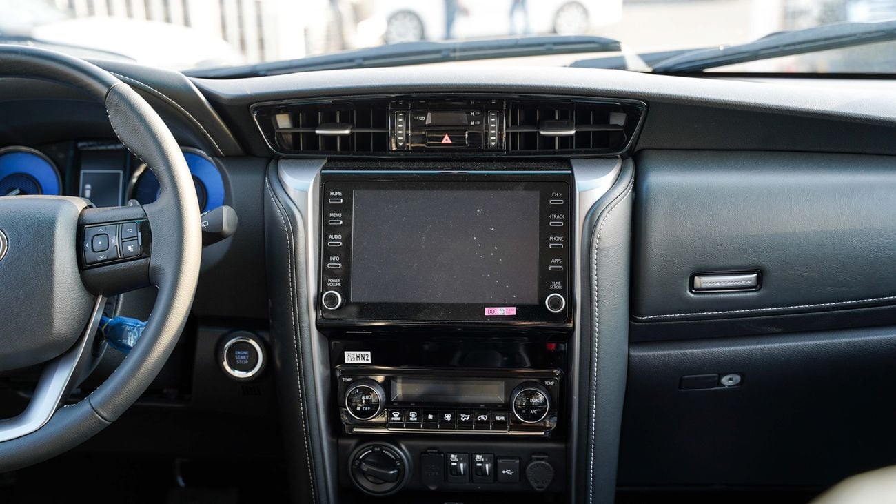 Toyota Fortuner SR5