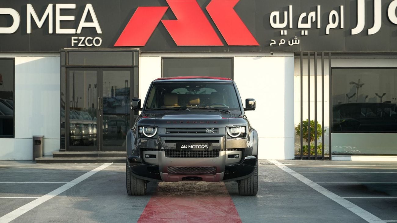 لاند روفر ديفندر 110 ULTIMATE EDITION P525 كارباثيان رمادي-بني فاتح، إصدار 2026 للتصدير فقط