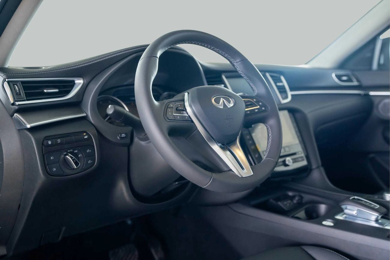 Infiniti QX50 LUXE 2.0