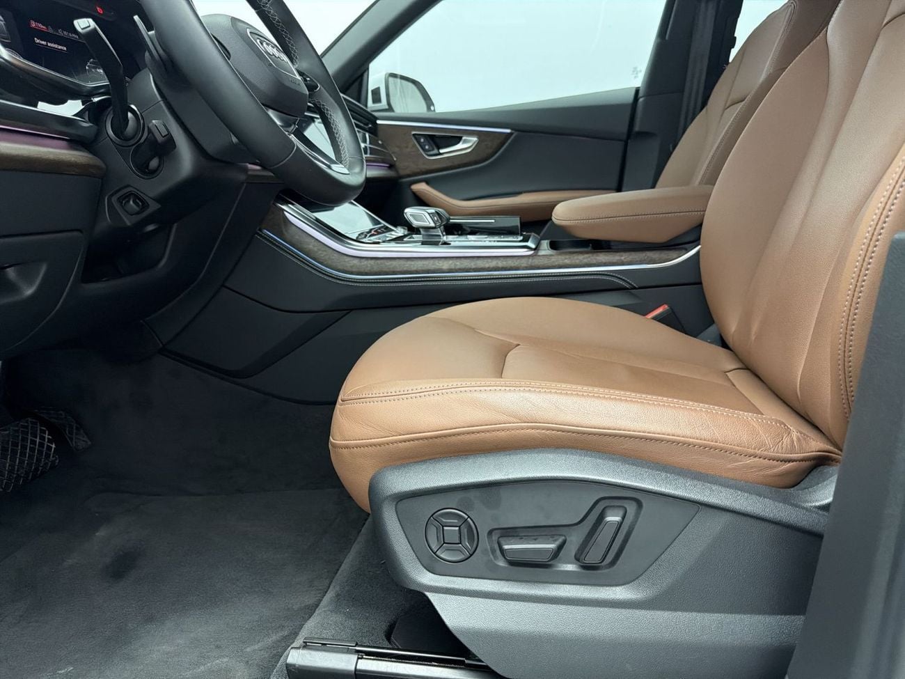 أودي Q8 55 TFSI quattro 340hp (Ref# 21253)