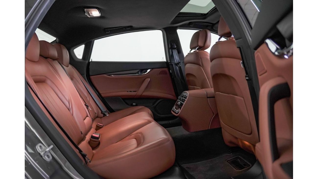 Maserati Quattroporte Base