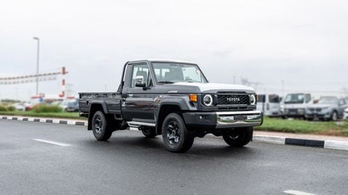 تويوتا لاند كروزر بيك آب 2026 Toyota Land Cruiser LC79 2.8L MT Diesel (Gray-Brown)