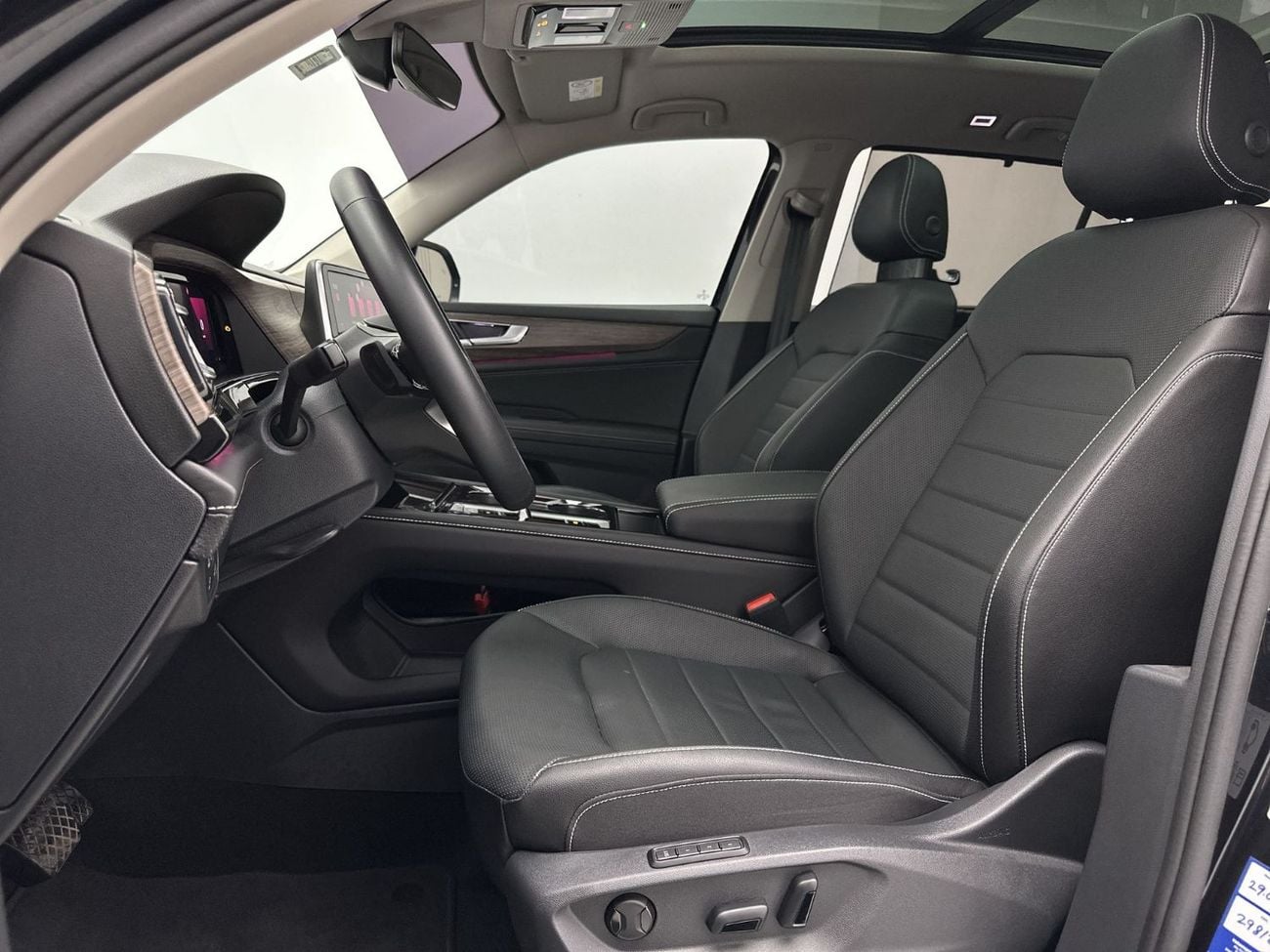 فولكس واجن تيرامونت COMFORTLINE 2.0L Panoramic Sunroof | 12" Infotainment | Digital Cockpit Pro | Keyless