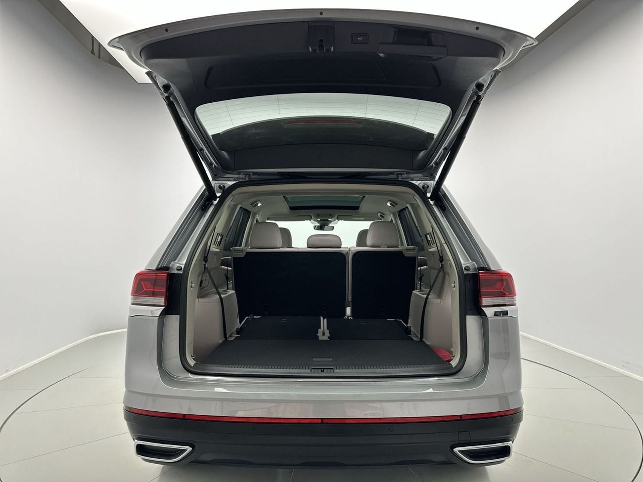 Volkswagen Teramont COMFORTLINE Teramont 2.0L (Facelift 2) | 28,100 AED SAVINGS from New Car |Refreshed Design & Panoram