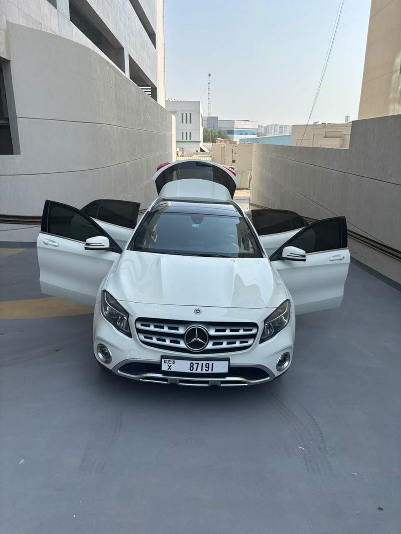 Mercedes Benz GLA250 STANDARD