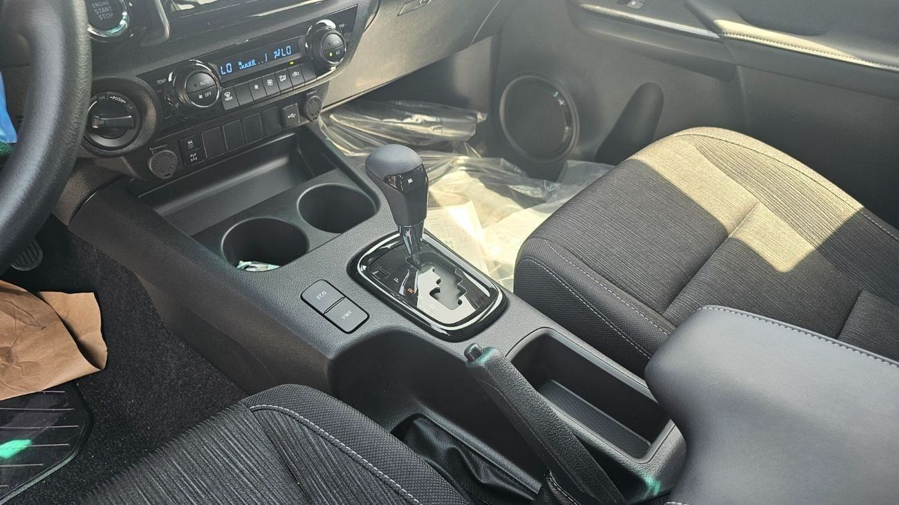 Toyota Hilux ADVENTURE 4.0L V6 PETROL DC AT 4WD 2026MODEL WITH COMPRESSOR DIGITAL REAR VIEW MIRRROR