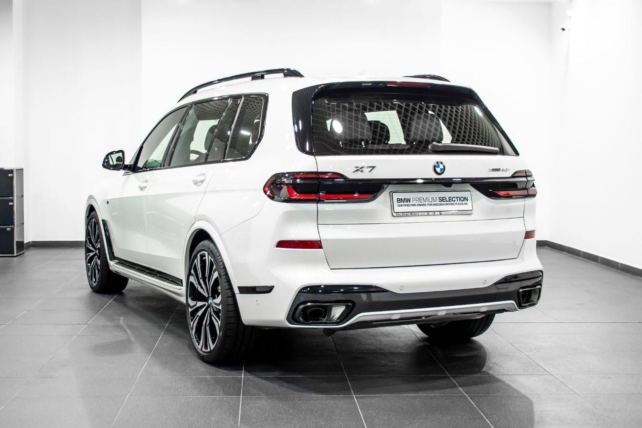 بي أم دبليو X7 XDRIVE40i لوكس M SPORT PACKAGE سيارة X7 xDrive40i الفاخرة مع باقة M الرياضية، 7 مقاعد