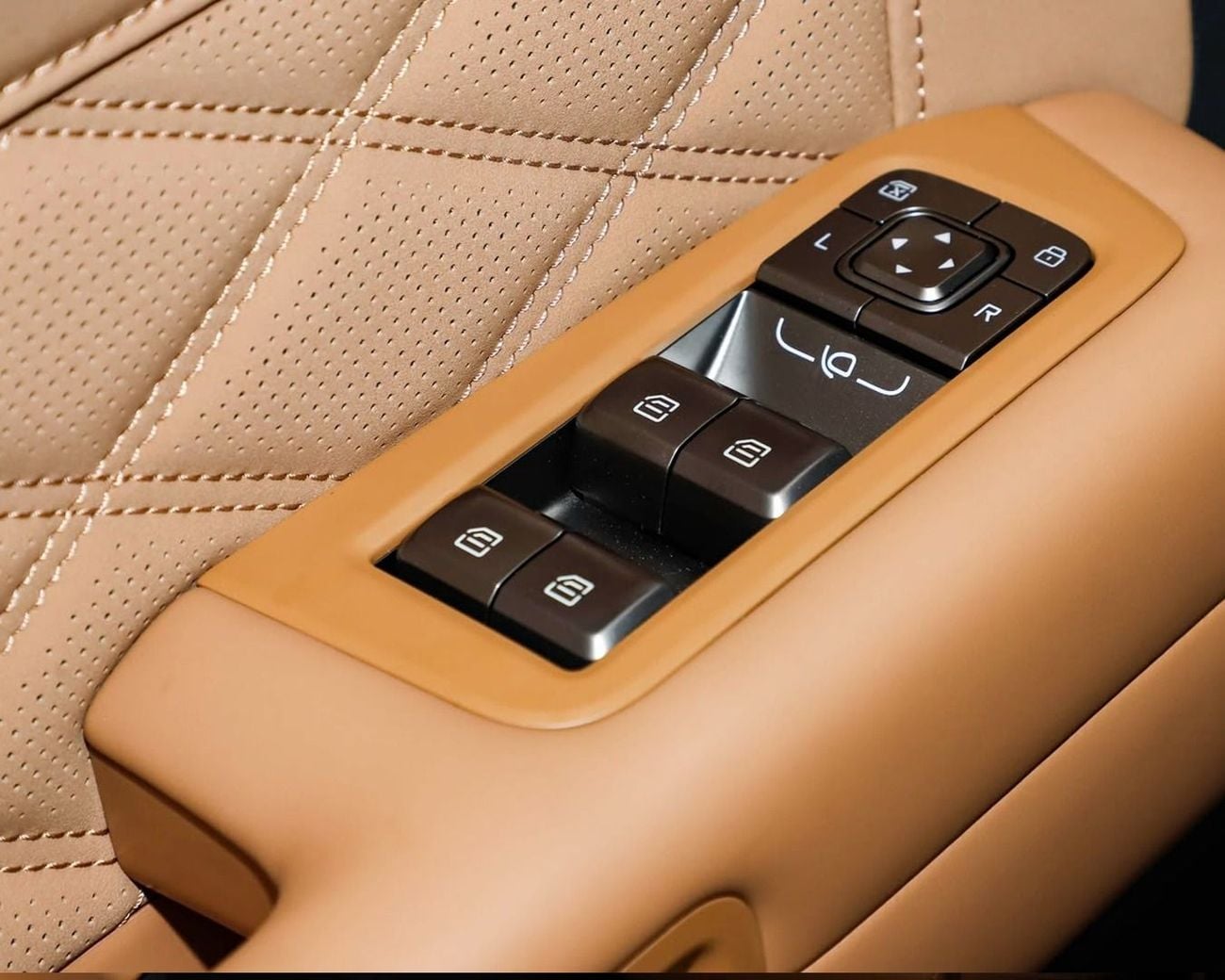 Jetour T2 LUXURY PLUS l XWD | Export Only | Brand New | AED 101,999