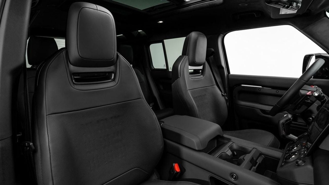 Land Rover Defender 110 OCTA P635 Black - 2026 - Canadian Specs