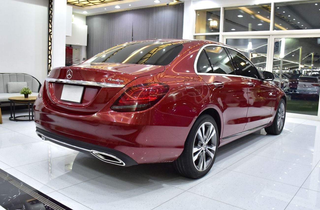 مرسيدس بنز C 300 STANDARD عرض ممتاز لسيارة مرسيدس بنز C300 4Matic (موديل 2021) باللون الأحمر وبمواصفات أمريكية