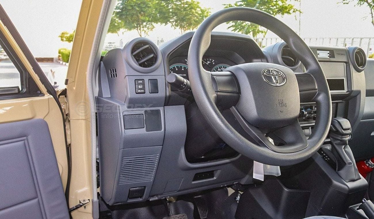 Toyota Land Cruiser 70 LC78 Hardtop . 4.0L . 6-Speed Automatic . Petrol . 4WD . 8 Seats . 3 Doors For Export