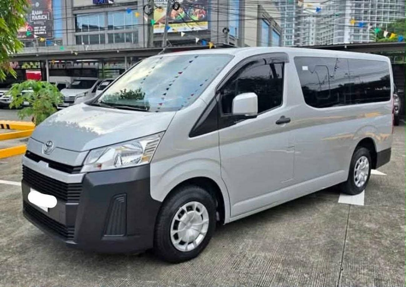 Toyota Hiace DX 2.8L DIESEL STD ROOF MT