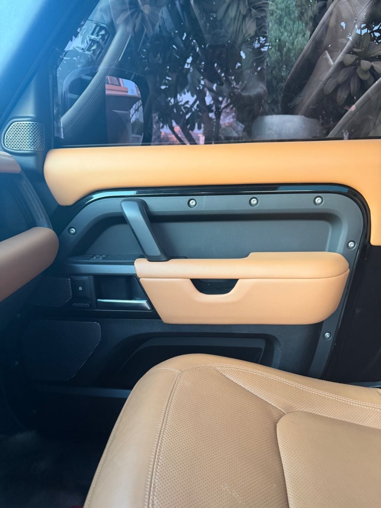 Land Rover Defender 90 P525