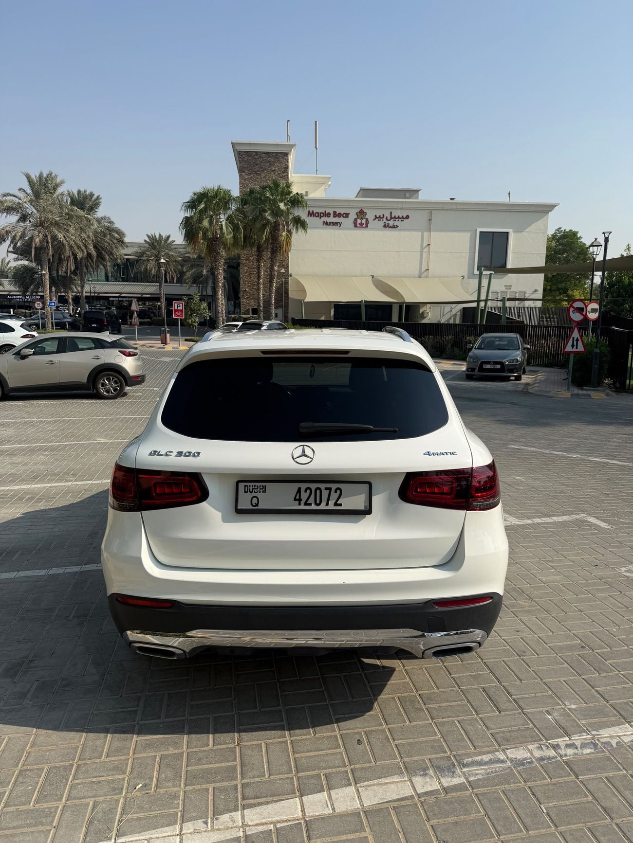 مرسيدس بنز GLC 300 E 4MATIC PREMIUM