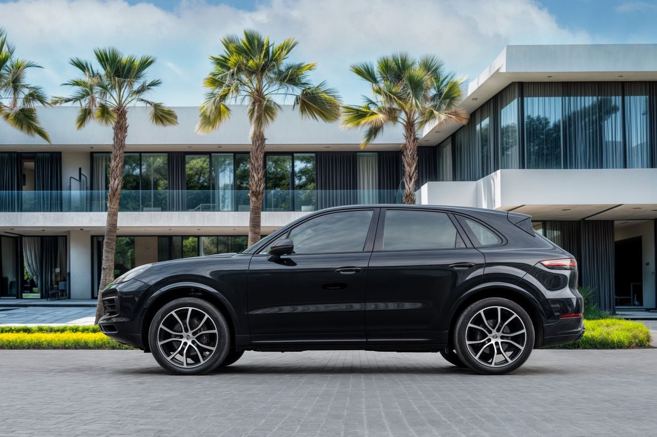 Porsche Cayenne Standard Cayenne Standard | 3,525 P.M | 0% Downpayment | Base | Service History