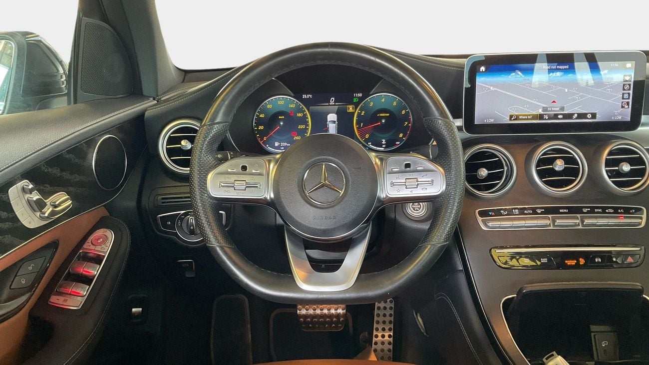 Mercedes Benz GLC200 4MATIC HIGH | Guaranteed Warranty | 0 Down Payment