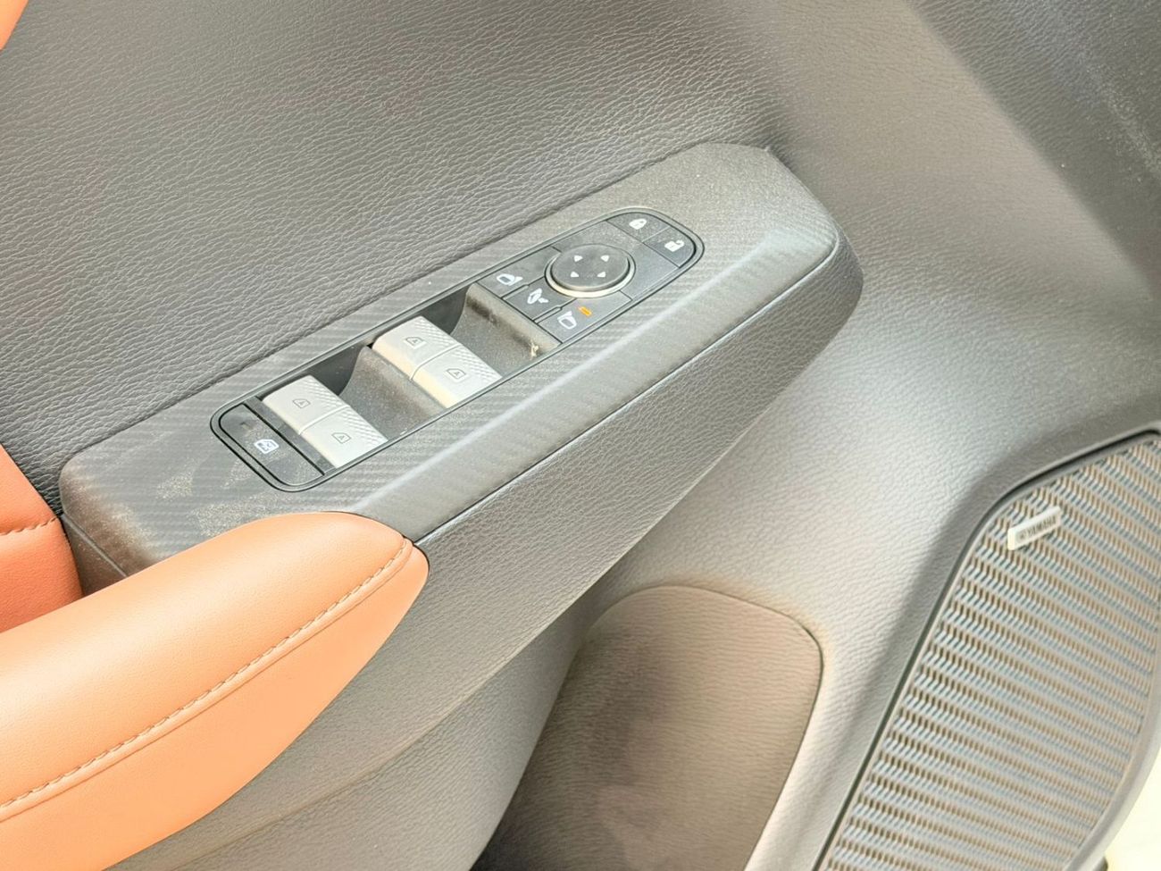 Mitsubishi Outlander PREMIUM LAUNCH EDITION