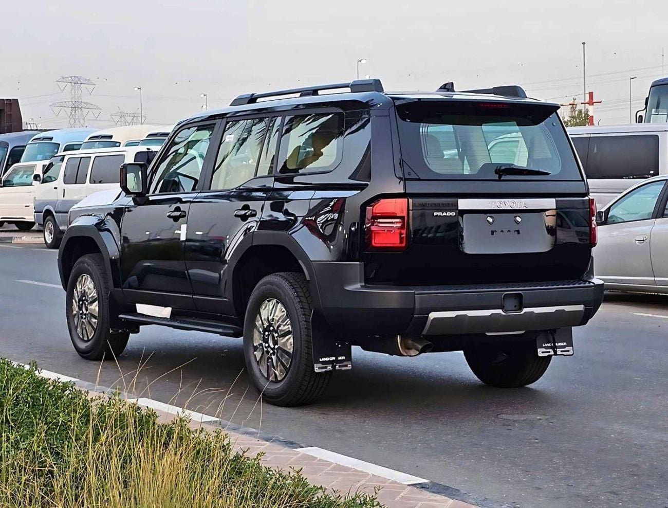 Toyota Prado PRADO TOYOTA PRADO || 2.7L V4 PETROL / LETHER WITH DRIVER PWR SEAT / Only for Africa Special Price