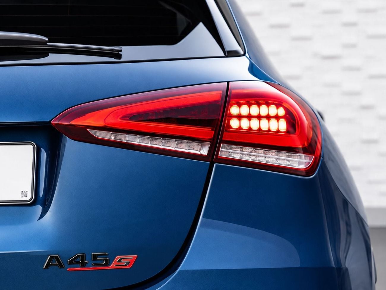 مرسيدس بنز A45 AMG- S