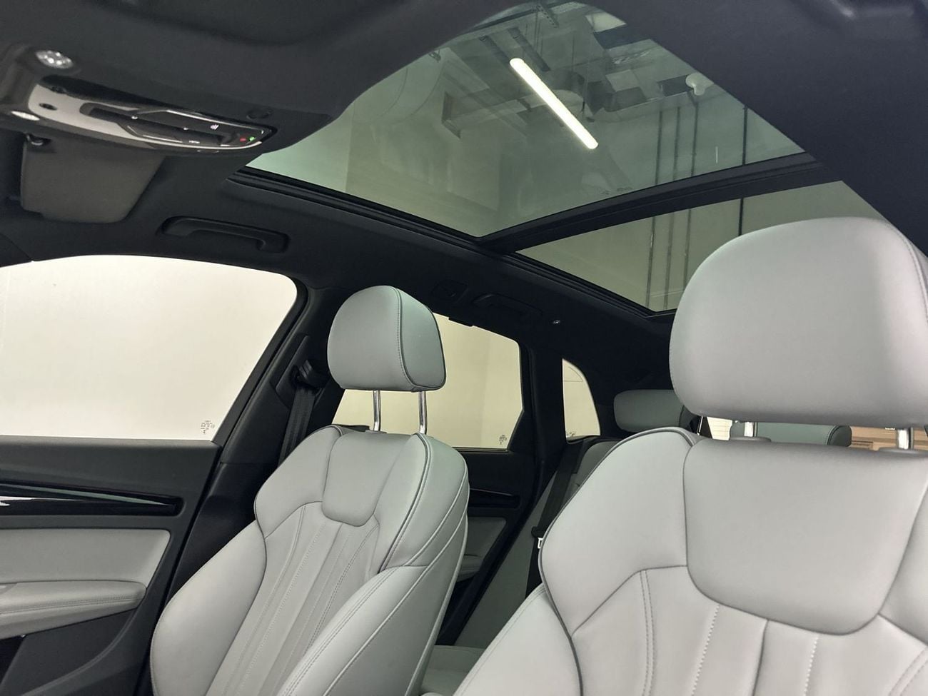 Audi Q5 45 TFSI S-LINE quattro 249hp (Ref# 93948)